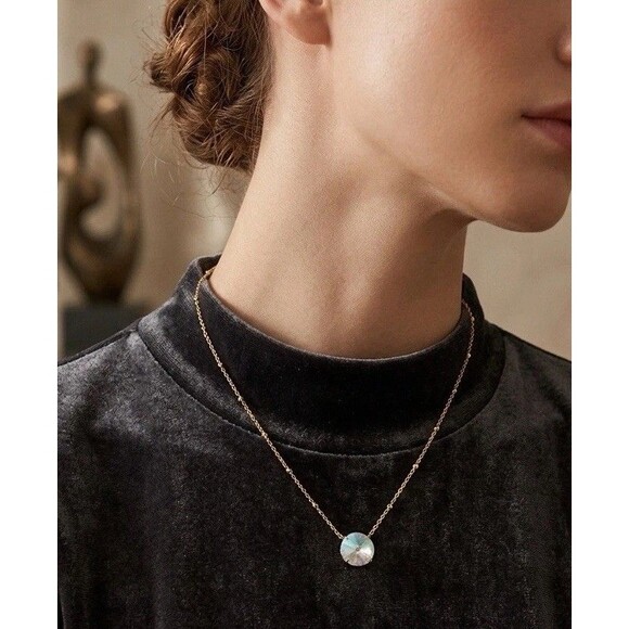 Kendra Scott Jewelry - Kendra Scott Jolie Short Pendant Necklace  Gold Dichroic Glass NWT